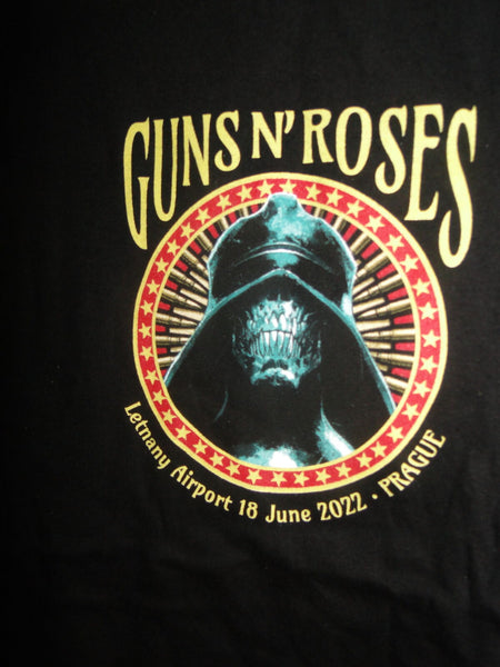 Unworn Official GUNS & ROSES T-shirt 2022 Prague Letnany Airport Small