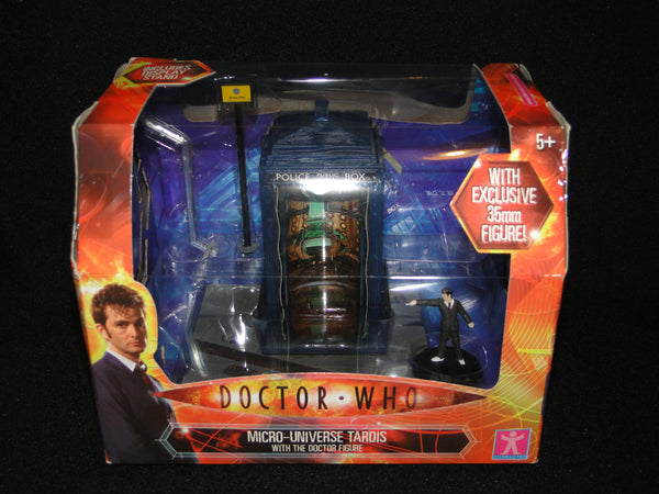 Doctor Who Micro Universe Ship and 1 Figure Captain Pack Tardis