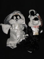 BNWT Warner Bros Pepe Le Pew & Penelope Bride & Groom bean bag plush